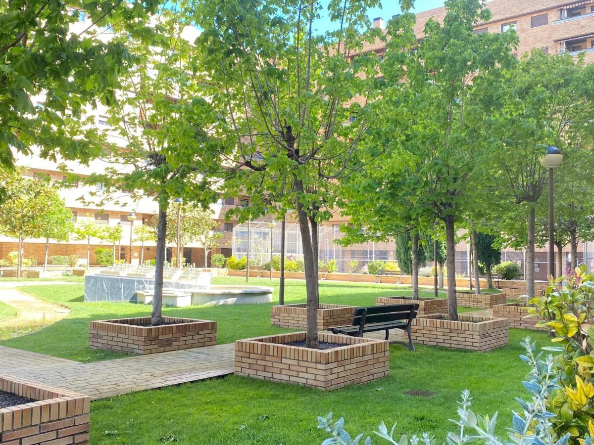 Aires De Toledo-Parque Warner Y Madrid En Familia Apartment Exterior photo