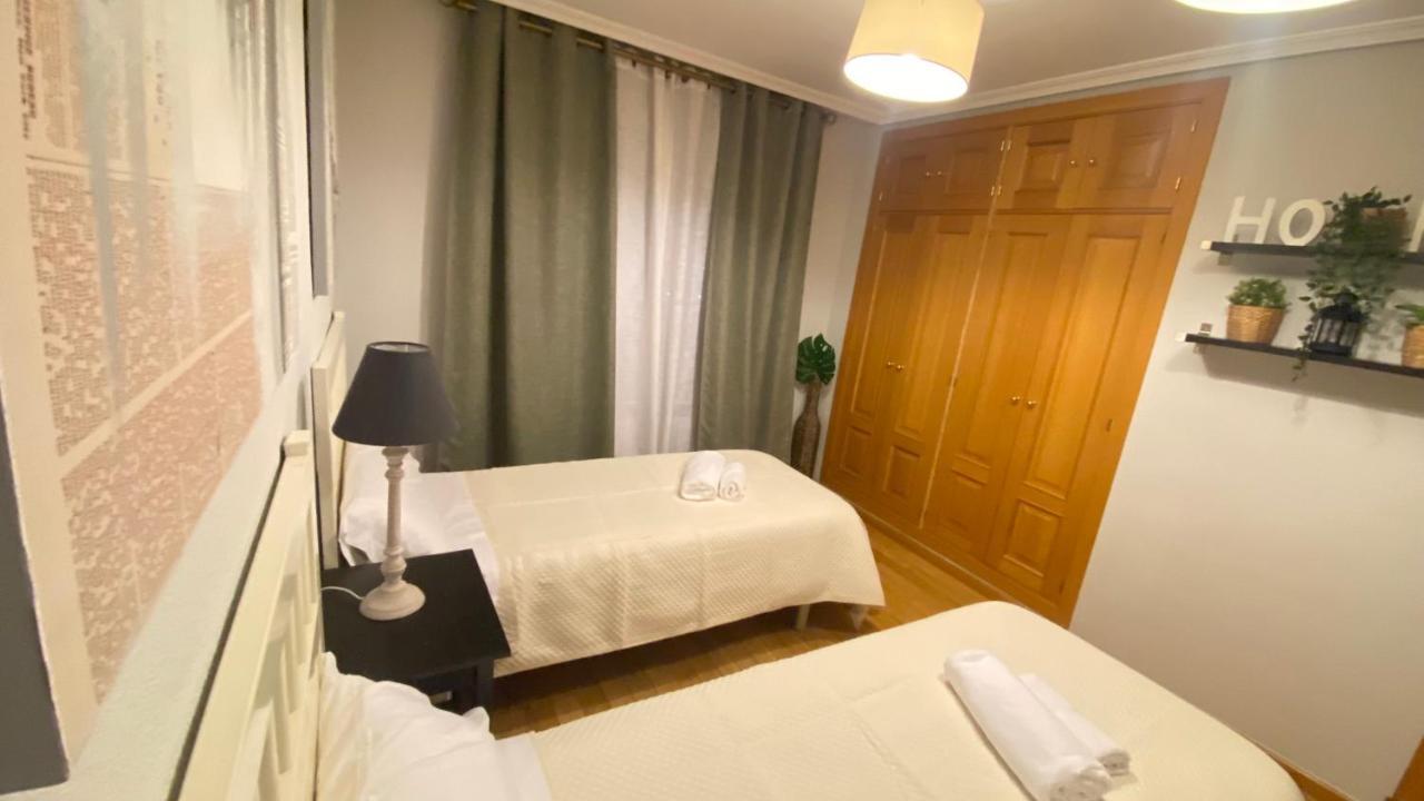 Aires De Toledo-Parque Warner Y Madrid En Familia Apartment Exterior photo