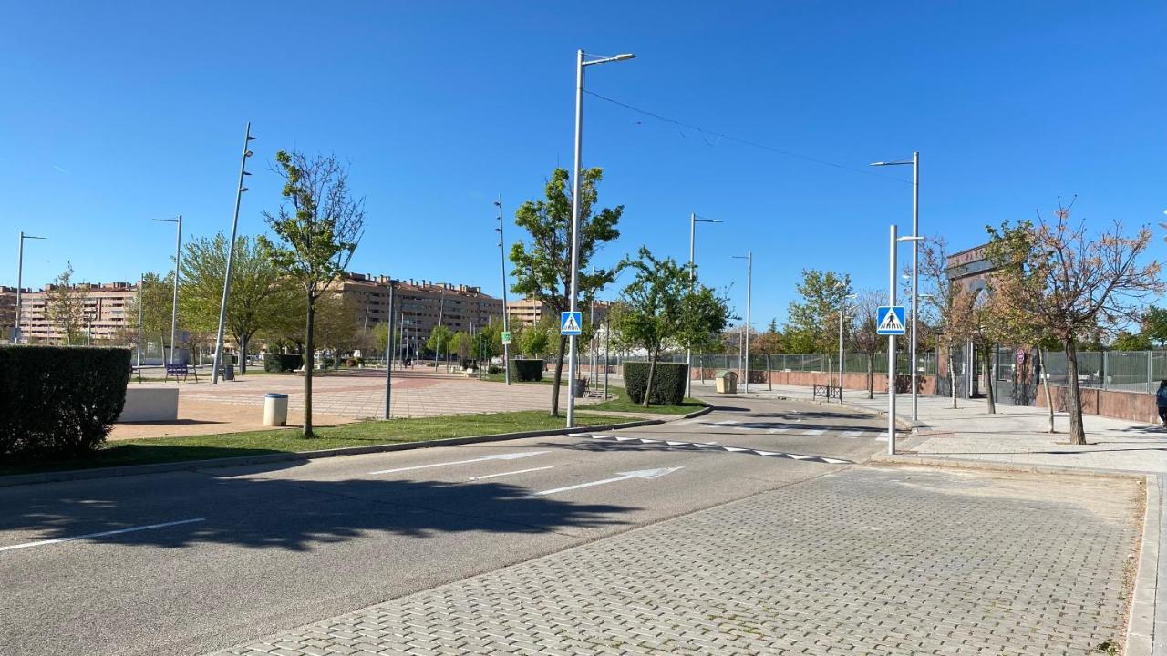 Aires De Toledo-Parque Warner Y Madrid En Familia Apartment Exterior photo