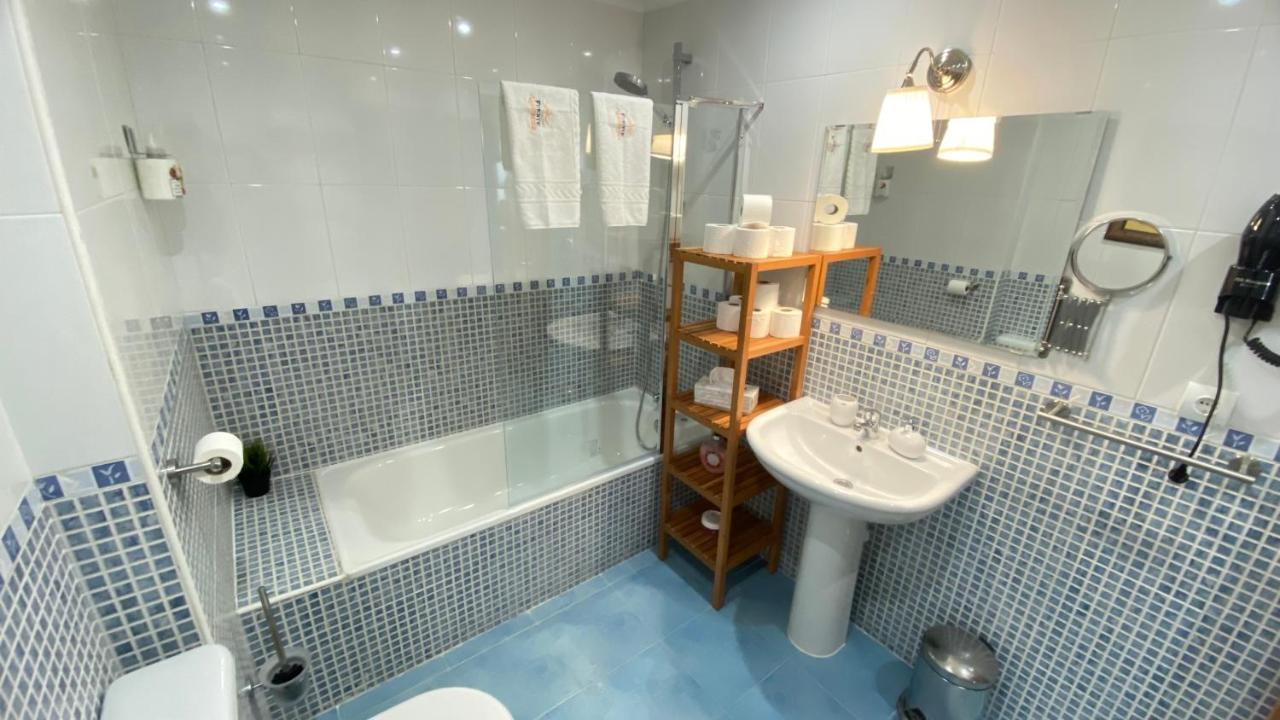 Aires De Toledo-Parque Warner Y Madrid En Familia Apartment Exterior photo